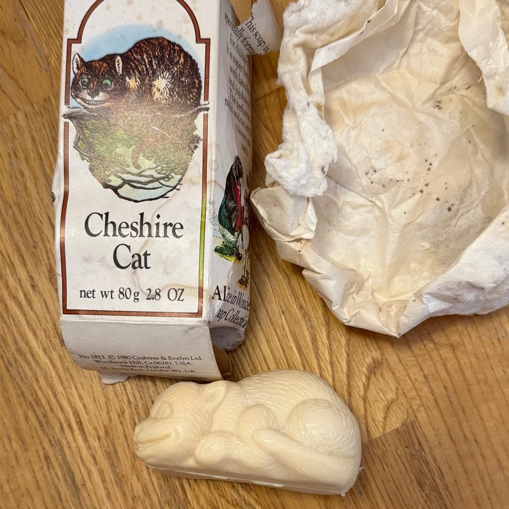 Charming Cream Cat-Shaped Soap